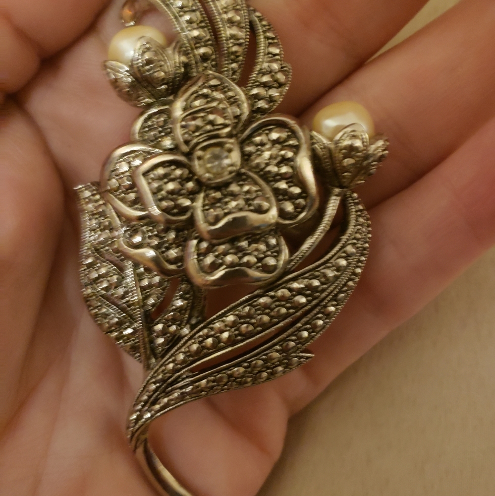 KJL by Avon vintage brooch